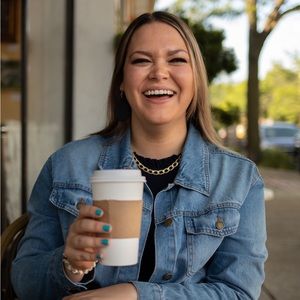 Meet your Posher, Alyce